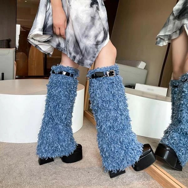 ロングブーツ レディース 厚底 太ヒール ふわふわ もこもこ ヒール14センチ 大きいサイズ 美足 ボア有り おしゃれ ファッション 秋 冬 暖かい 韓国 白 黒 青 可愛い かわいい 舞台 イベント ロングブーツ レディース 厚底 太ヒール ふわふわ もこもこ ヒール14センチ 大きいサイズ 美足 ボア有り おしゃれ ファッション 秋 冬 暖かい 韓国 白 黒 青 可愛い かわいい 舞台 イベント