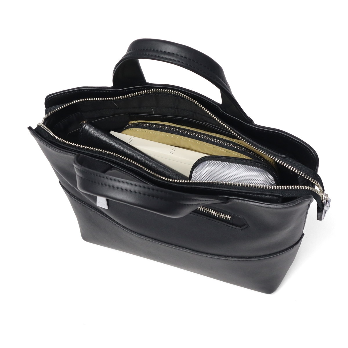 正規取扱店 レディース メンズ ファスナー付き 本革 革 横型 舟形 小さめ 軽量 軽い 日本製 A5 Artisan Leather Tote 36-02001 正規取扱店 レディース メンズ ファスナー付き 本革 革 横型 舟形 小さめ 軽量 軽い 日本製 A5 Artisan Leather Tote 36-02001