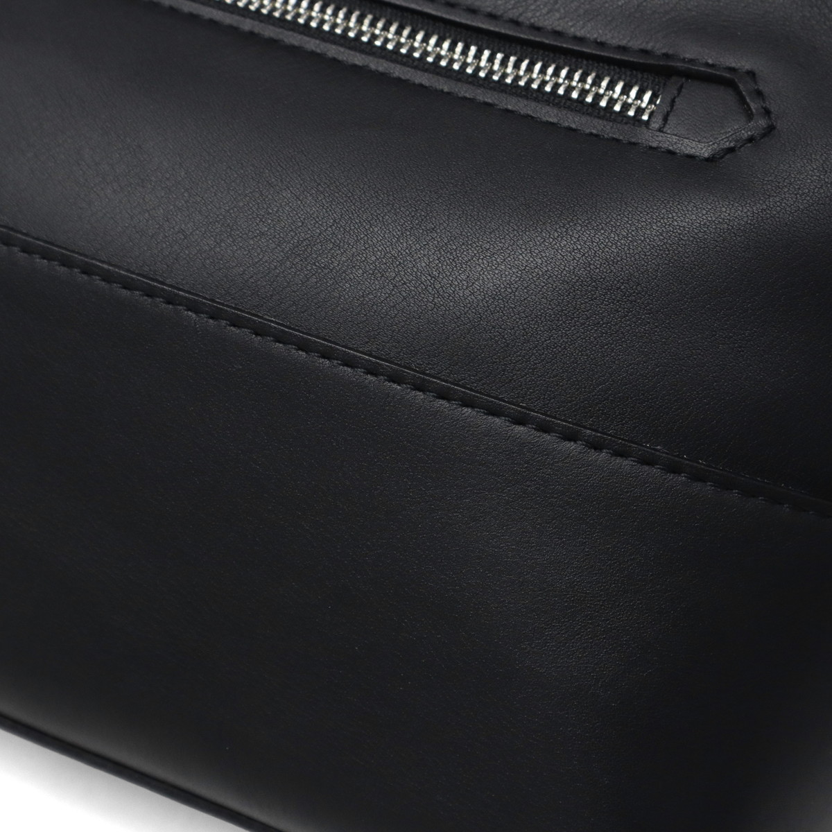 正規取扱店 レディース メンズ ファスナー付き 本革 革 横型 舟形 小さめ 軽量 軽い 日本製 A5 Artisan Leather Tote 36-02001 正規取扱店 レディース メンズ ファスナー付き 本革 革 横型 舟形 小さめ 軽量 軽い 日本製 A5 Artisan Leather Tote 36-02001