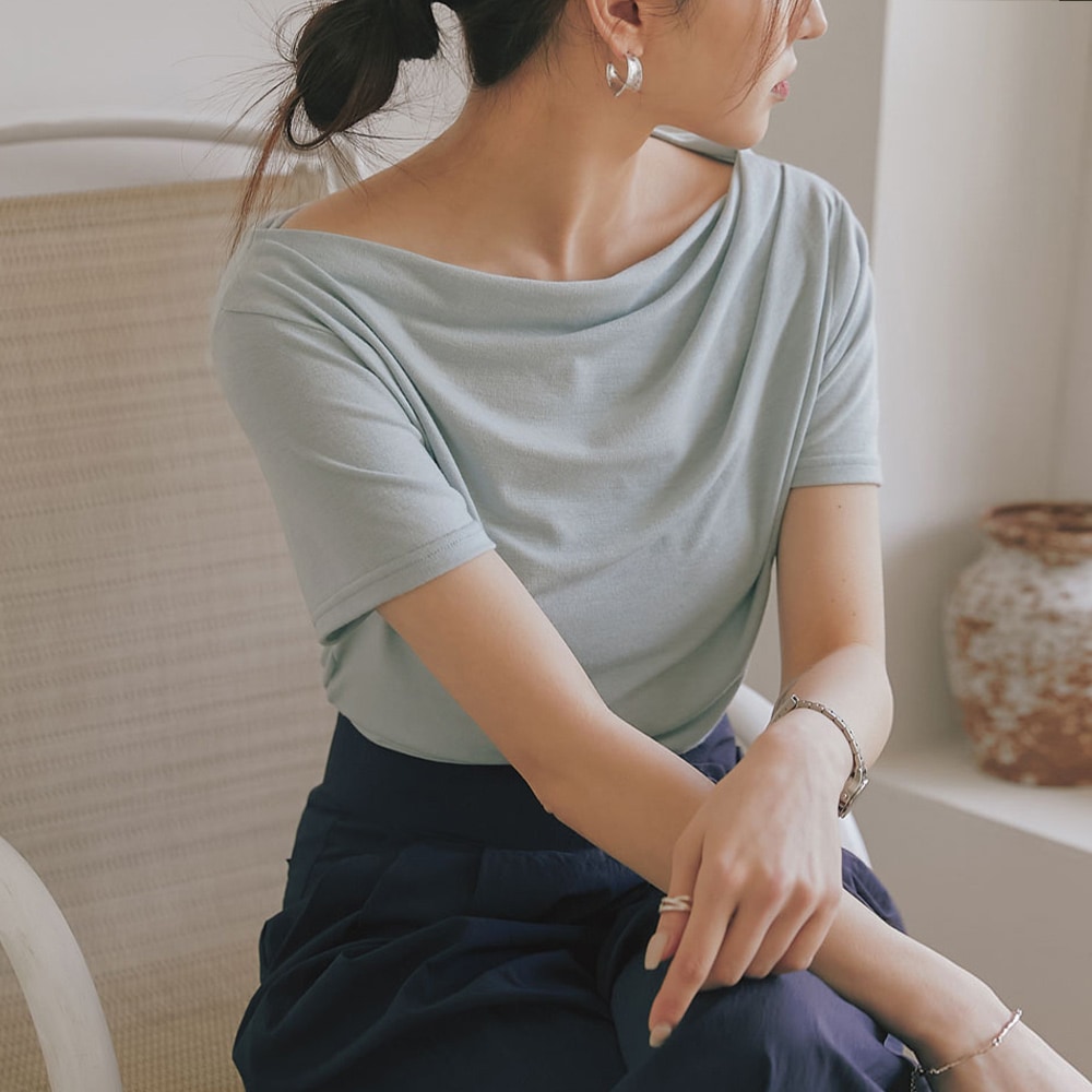 ボートネックドレープ半袖Tシャツ