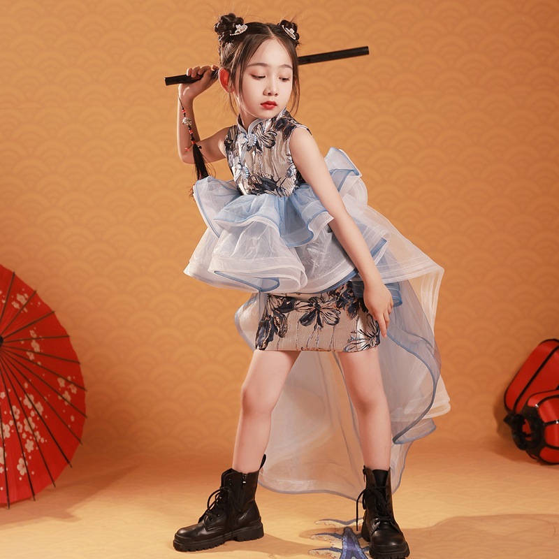 Qoo10限定キッズ ウェディングドレス 子供用ドレスチャイナドレス2025新型女の子モデルがショーに登場ドレスを改良 子供 ワンピース Qoo10限定キッズ ウェディングドレス 子供用ドレスチャイナドレス2025新型女の子モデルがショーに登場ドレスを改良 子供 ワンピース