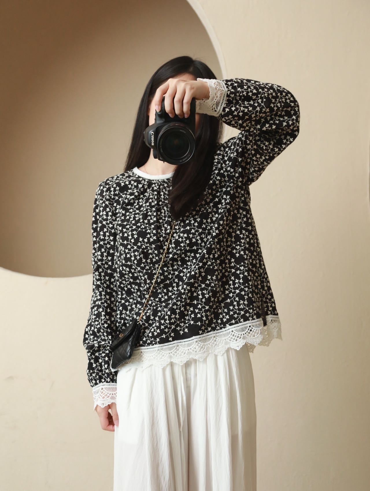 【フラワー刺繍 レーストリム プルオーバー】ブラック 長袖 レディース M/Lサイズ コットン100% クラシカル カジュアル【LPIUTY】