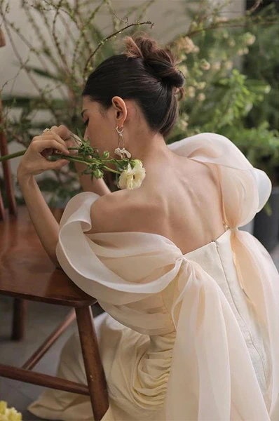 【新品・未使用】結婚式 二次会 フォトウェディング 花嫁ドレス 白 M 楽天市場】ウェディングドレス 白 白ドレス ウエディングドレス