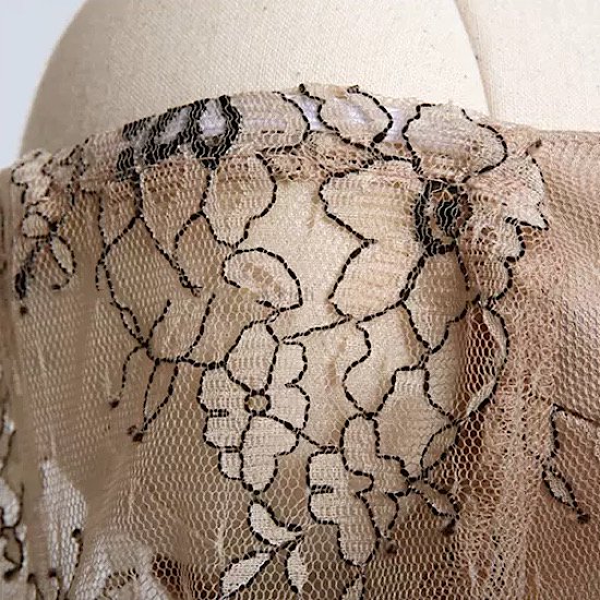 【取寄:納期2週間】結婚式ドレス オフショルダー 長袖 スリム 刺繍 ゴージャス デコルテ 発表会 演奏会 レディース 結婚式 ステージ衣装 ショート丈 エレガント ウエディングドレス 【取寄:納期2週間】結婚式ドレス オフショルダー 長袖 スリム 刺繍 ゴージャス デコルテ 発表会 演奏会 レディース 結婚式 ステージ衣装 ショート丈 エレガント ウエディングドレス