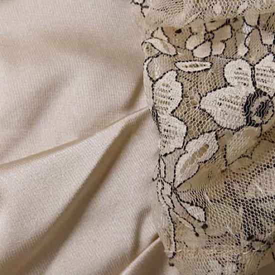 【取寄:納期2週間】結婚式ドレス オフショルダー 長袖 スリム 刺繍 ゴージャス デコルテ 発表会 演奏会 レディース 結婚式 ステージ衣装 ショート丈 エレガント ウエディングドレス 【取寄:納期2週間】結婚式ドレス オフショルダー 長袖 スリム 刺繍 ゴージャス デコルテ 発表会 演奏会 レディース 結婚式 ステージ衣装 ショート丈 エレガント ウエディングドレス