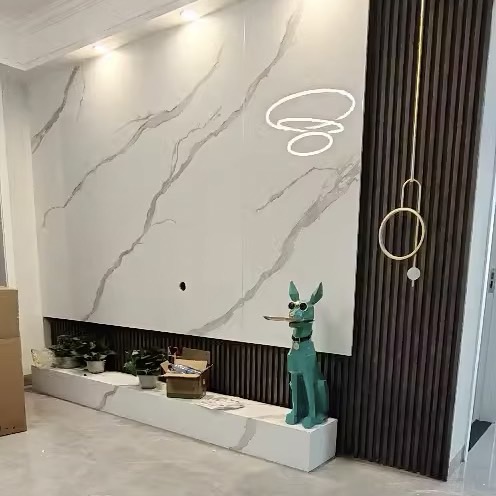 トレイを咥えたドーベルマンの装飾オブジェ 置物