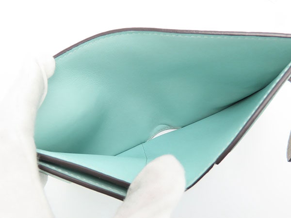 ほぼ新品ルイヴィトンLVヴェルティカルウォレットコンパクト二つ折り財布コンパクト財布ガレベージュトリヨンレザーM82198 ほぼ新品ルイヴィトンLVヴェルティカルウォレットコンパクト二つ折り財布コンパクト財布ガレベージュトリヨンレザーM82198