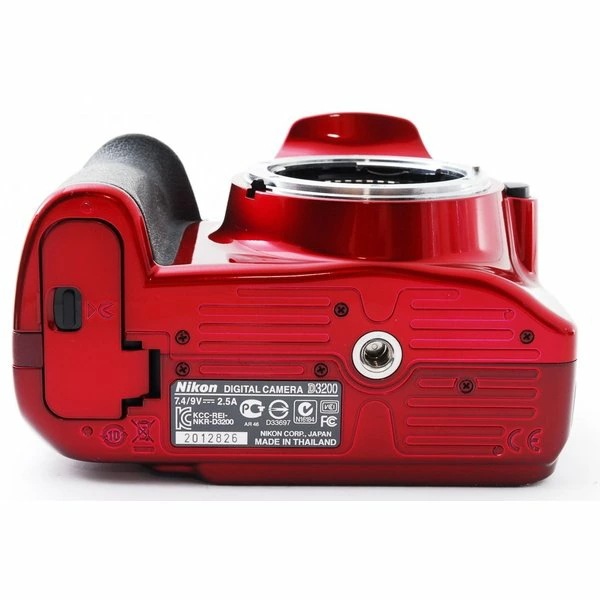 【中古】ニコン Nikon D3200 ダブルズームセット レッド 美品 一眼レフSDカードストラップ付き