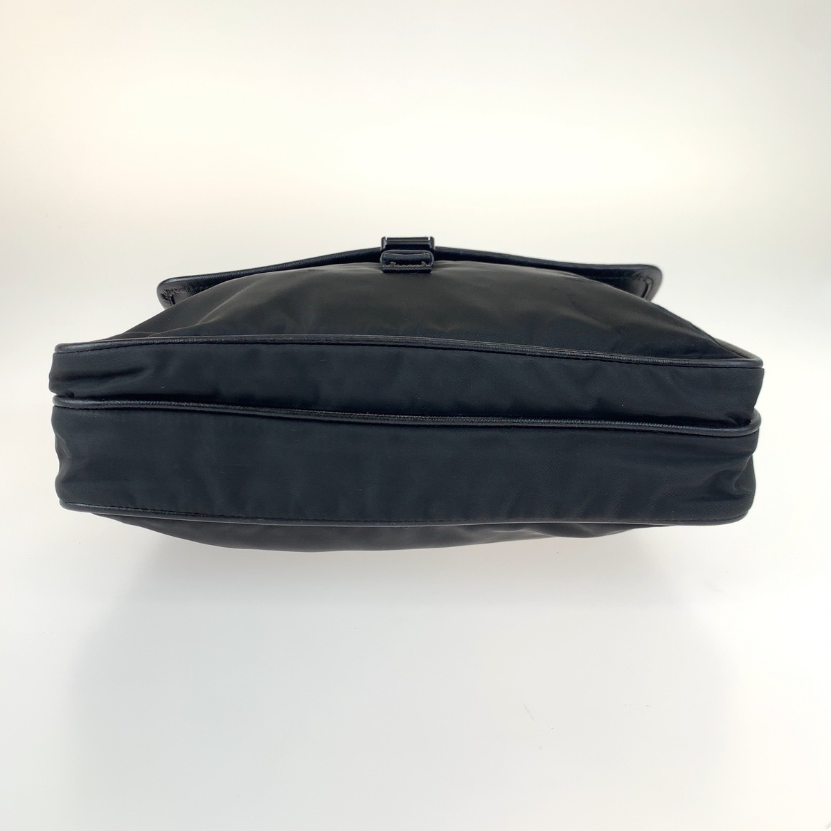 三角ロゴプレート テスート ブラック 黒 シルバー金具 ナイロン ショルダーバッグ メッセンジャーバッグ メンズ 503687 三角ロゴプレート テスート ブラック 黒 シルバー金具 ナイロン ショルダーバッグ メッセンジャーバッグ メンズ 503687