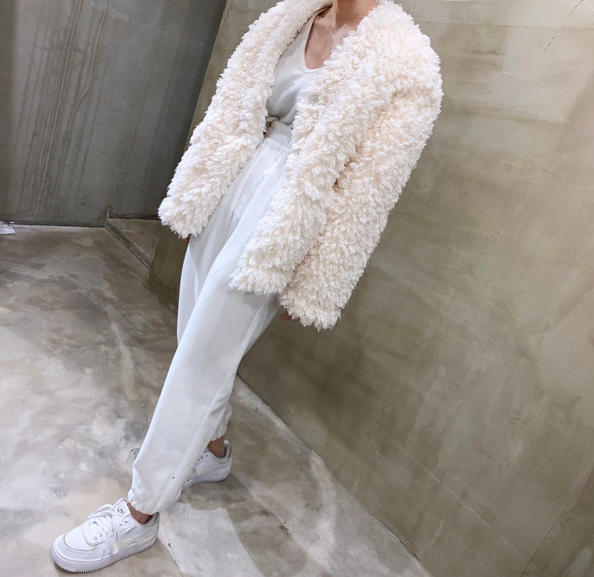 ボアファージャケット ファージャケット ボアファー カーディガン ジャケット ノーカラージャケット コート. アウター レディース 可愛い オシャレ 秋冬 2カラー D349 ボアファージャケット ファージャケット ボアファー カーディガン ジャケット ノーカラージャケット コート. アウター レディース 可愛い オシャレ 秋冬 2カラー D349