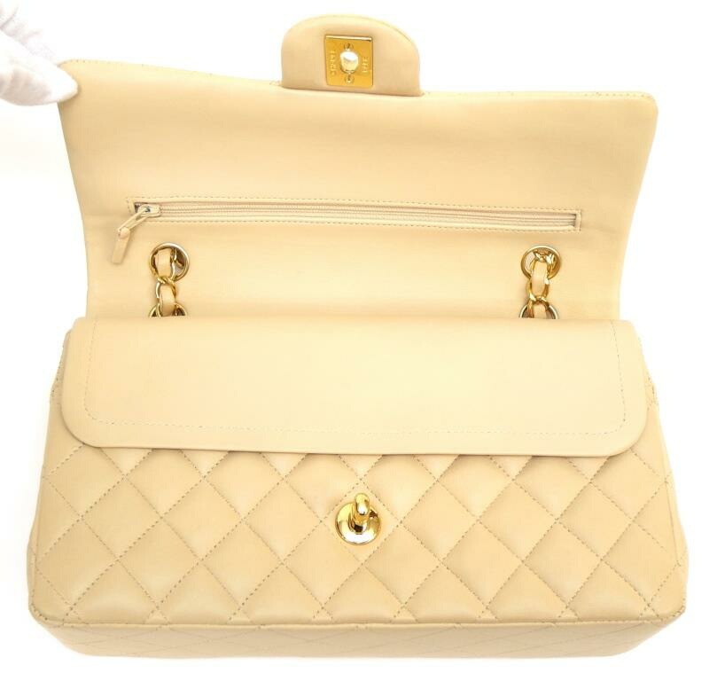 シャネル CHANEL マトラッセ25 チェーンショルダーバッグ ダブルフラップ ベージュ ラムスキン 【中古】(64969)