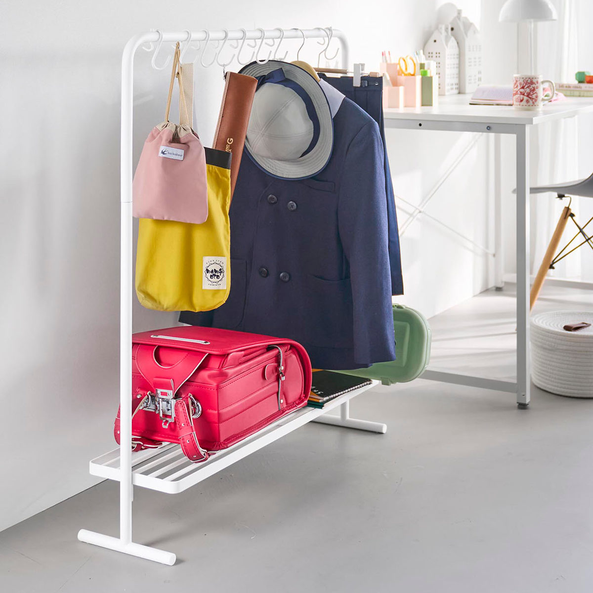 山崎実業 tower バッグ収納ラック タワー 4903208101578 タワーシリーズ バッグ収納 ラック 収納ラック バッグ カバン かばん 吊るす 吊り下げ ハンガーラック 鞄 スリム 山崎実業 tower バッグ収納ラック タワー 4903208101578 タワーシリーズ バッグ収納 ラック 収納ラック バッグ カバン かばん 吊るす 吊り下げ ハンガーラック 鞄 スリム