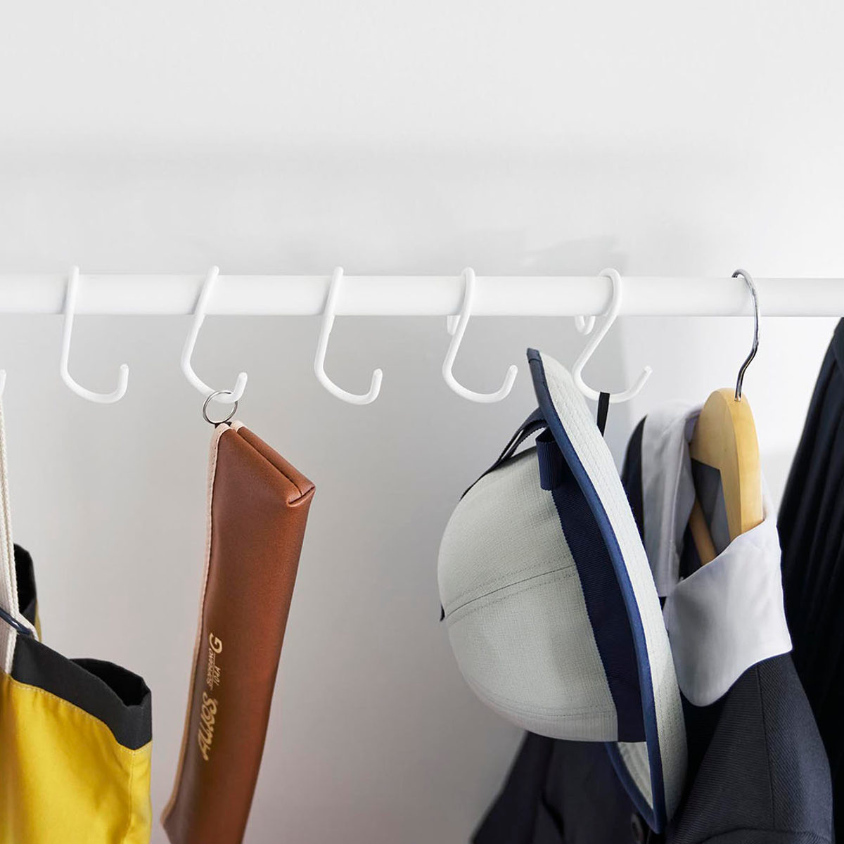 山崎実業 tower バッグ収納ラック タワー 4903208101578 タワーシリーズ バッグ収納 ラック 収納ラック バッグ カバン かばん 吊るす 吊り下げ ハンガーラック 鞄 スリム 山崎実業 tower バッグ収納ラック タワー 4903208101578 タワーシリーズ バッグ収納 ラック 収納ラック バッグ カバン かばん 吊るす 吊り下げ ハンガーラック 鞄 スリム