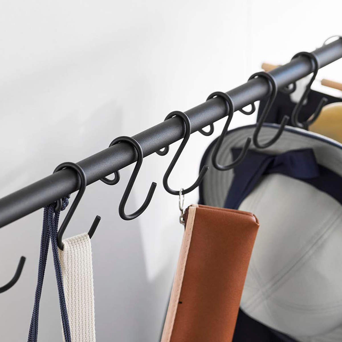 山崎実業 tower バッグ収納ラック タワー 4903208101578 タワーシリーズ バッグ収納 ラック 収納ラック バッグ カバン かばん 吊るす 吊り下げ ハンガーラック 鞄 スリム 山崎実業 tower バッグ収納ラック タワー 4903208101578 タワーシリーズ バッグ収納 ラック 収納ラック バッグ カバン かばん 吊るす 吊り下げ ハンガーラック 鞄 スリム