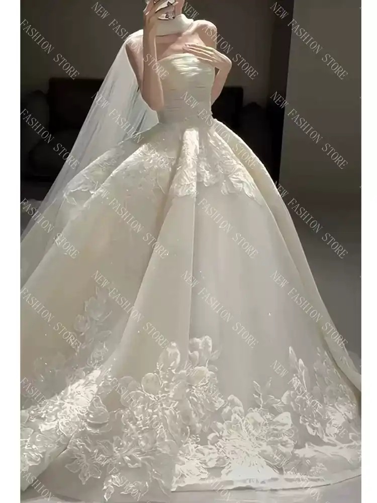 フランス式チューブトップのウェディングドレス-68