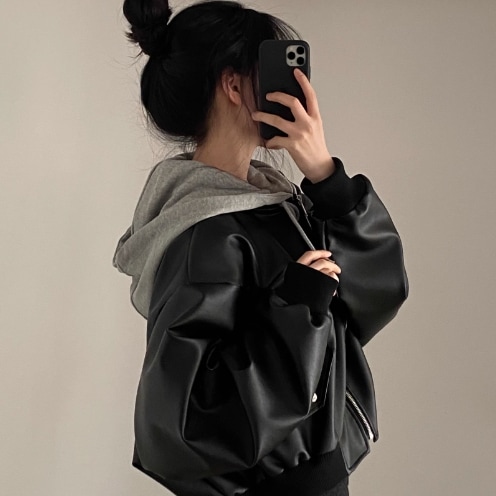 レディース ジャケット フェイクレザージャケット 長袖 クルーネック ファスナー ポケット 前開き フード付き フェイクレザー 大人可愛い シンプル カジュアル おしゃれ かっこいい こなれ感 ラフ