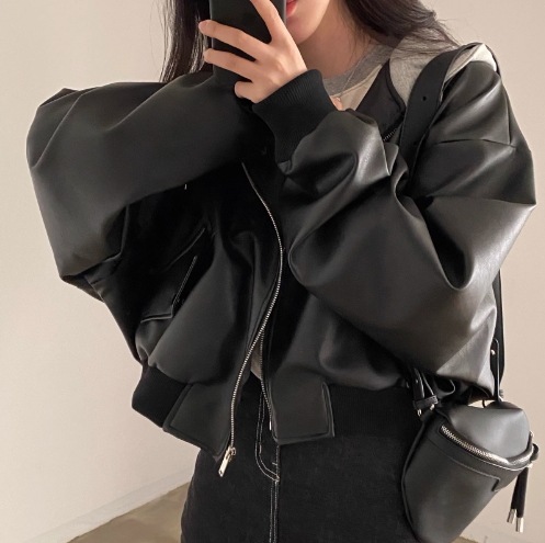 レディース ジャケット フェイクレザージャケット 長袖 クルーネック ファスナー ポケット 前開き フード付き フェイクレザー 大人可愛い シンプル カジュアル おしゃれ かっこいい こなれ感 ラフ