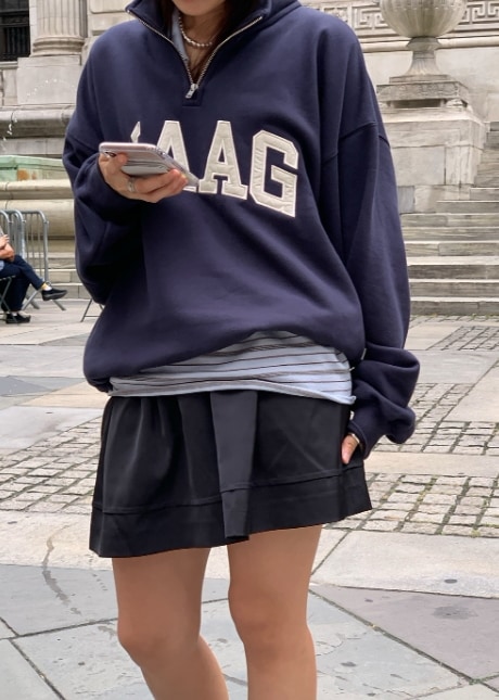 a haag half zip-up スウェット (2 COLORS)