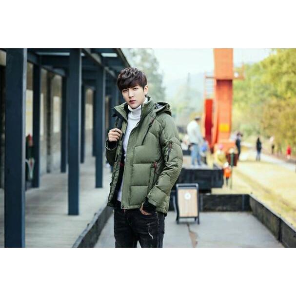 ダウンジャケット メンズ 暖かい ダウンコート 軽い 黒 フード付き ライトダウン コート 大きいサイズ 軽量 ハイネック 防寒 冬 秋 ダウンジャケット メンズ 暖かい ダウンコート 軽い 黒 フード付き ライトダウン コート 大きいサイズ 軽量 ハイネック 防寒 冬 秋