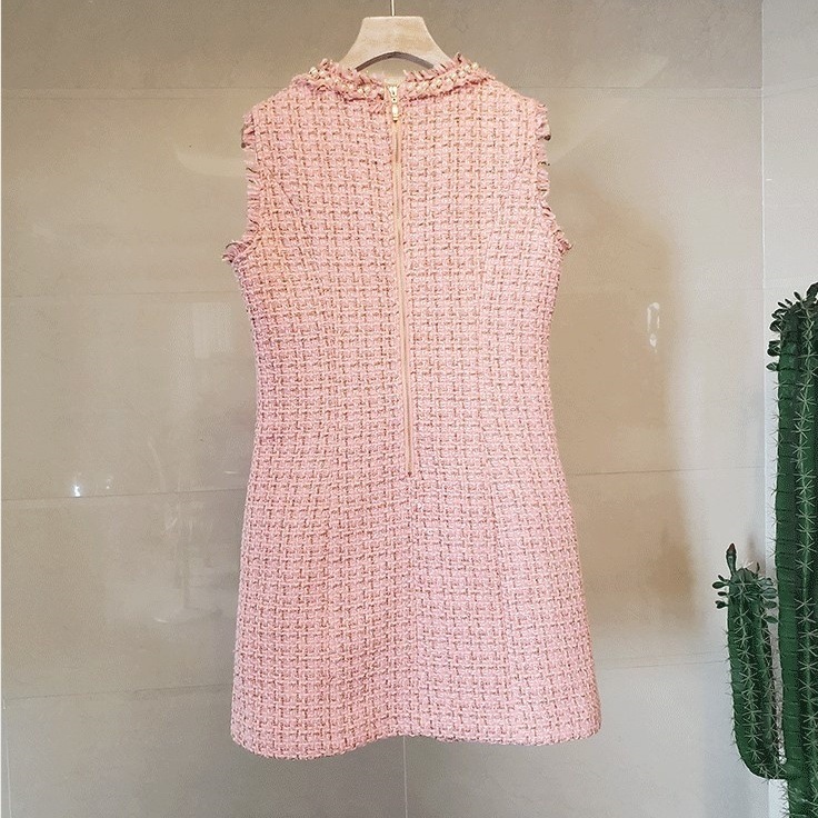 アウター ベスト ノースリーブ 前開き ボタン ポケット ラウンドネック ツイード ミディアム丈 大人可愛い きれいめ シンプル 上品 おしゃれ かっこいい カジュアル こなれ感 レトロ 個性的 アウター ベスト ノースリーブ 前開き ボタン ポケット ラウンドネック ツイード ミディアム丈 大人可愛い きれいめ シンプル 上品 おしゃれ かっこいい カジュアル こなれ感 レトロ 個性的