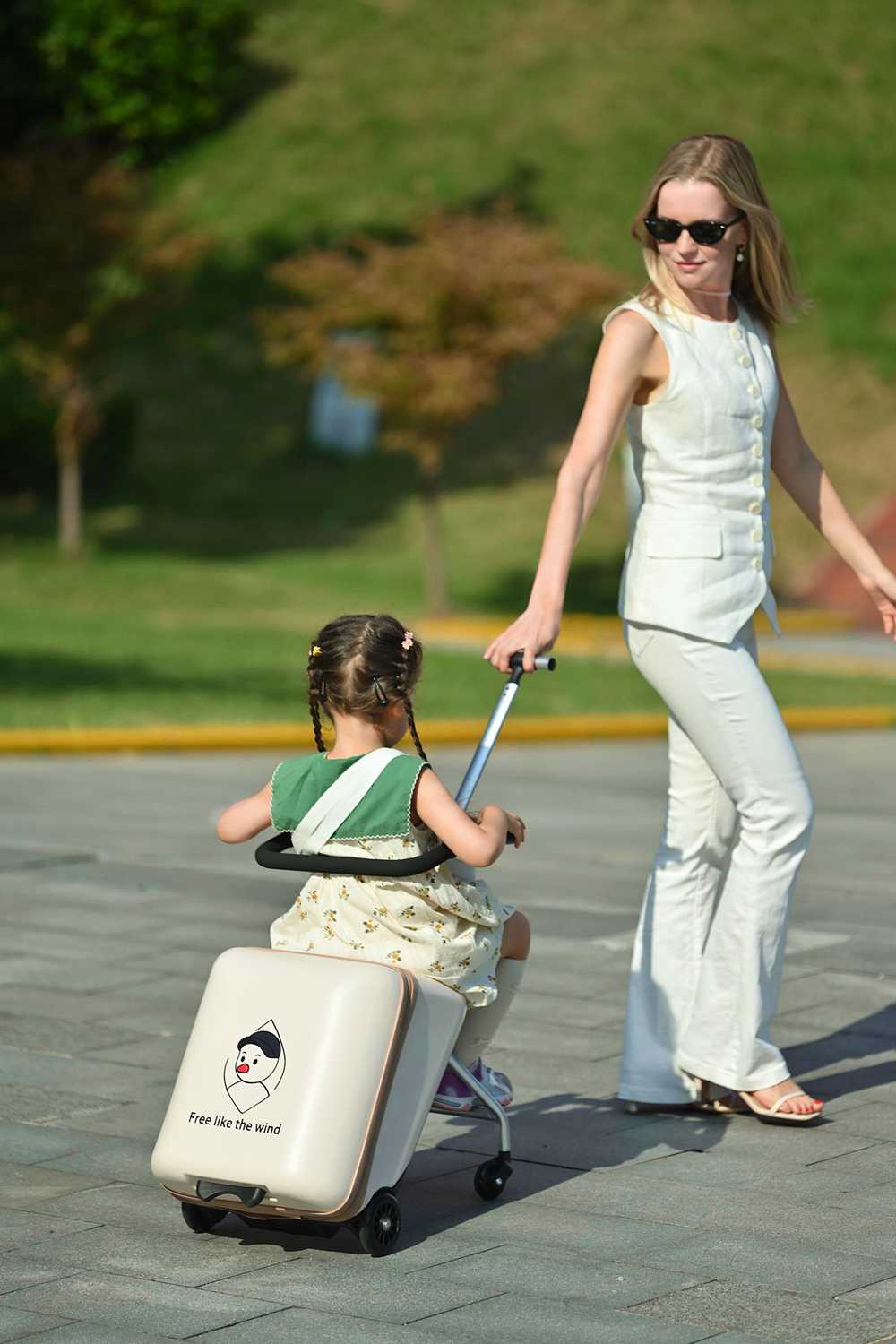 限定セール!スーツケース 子供が乗れる 子供用キャリー ケース キッズスーツケース キッズキャリーバッグ 多機能 キッズ 子供 座れる 軽量 子供用 TSAロック 出かけ便利 旅行 クリスマス 誕生 限定セール!スーツケース 子供が乗れる 子供用キャリー ケース キッズスーツケース キッズキャリーバッグ 多機能 キッズ 子供 座れる 軽量 子供用 TSAロック 出かけ便利 旅行 クリスマス 誕生