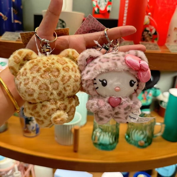 Qoo10] キティちゃん キーホルダー ヒョウ柄 か