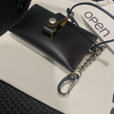 Qoo10] OPEN Yy [羊の皮100%] STUD CARD : バッグ・雑貨