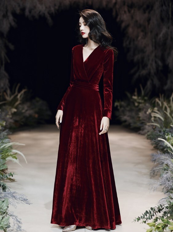 ワインレッド夏ドレススカート女性ビッグサイズプレミアム感 ワンピース ワンピドレス ロング丈 長袖 Vネック ストレート プリーツ ファスナー ハイウエスト 大人可愛い きれいめ シンプル 大人 上品 ワインレッド夏ドレススカート女性ビッグサイズプレミアム感 ワンピース ワンピドレス ロング丈 長袖 Vネック ストレート プリーツ ファスナー ハイウエスト 大人可愛い きれいめ シンプル 大人 上品