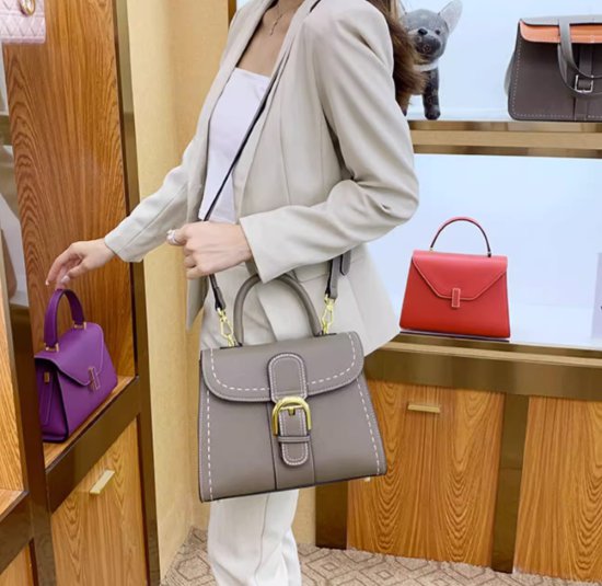 ハンドバッグ レディース バッグ 鞄 かばん ショルダーバッグ 2WAY 肩掛けバッグ 斜め掛けバッグ きれいめ エレガント カジュアル お出かけ おしゃれ 合成皮革 スタイリッシュ ファッション