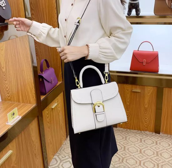 ハンドバッグ レディース バッグ 鞄 かばん ショルダーバッグ 2WAY 肩掛けバッグ 斜め掛けバッグ きれいめ エレガント カジュアル お出かけ おしゃれ 合成皮革 スタイリッシュ ファッション