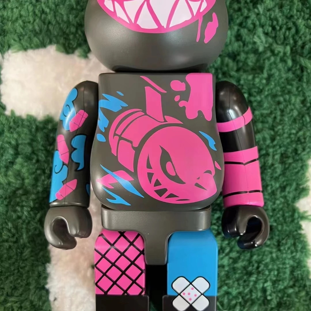 ベアブリック 400% 28 センチメートル Be@rbrickly リーグオブレジェンド LOL ジンクス ランナウェイ ロリ グラフィティ JINX 400% デスクトップ オーナメント