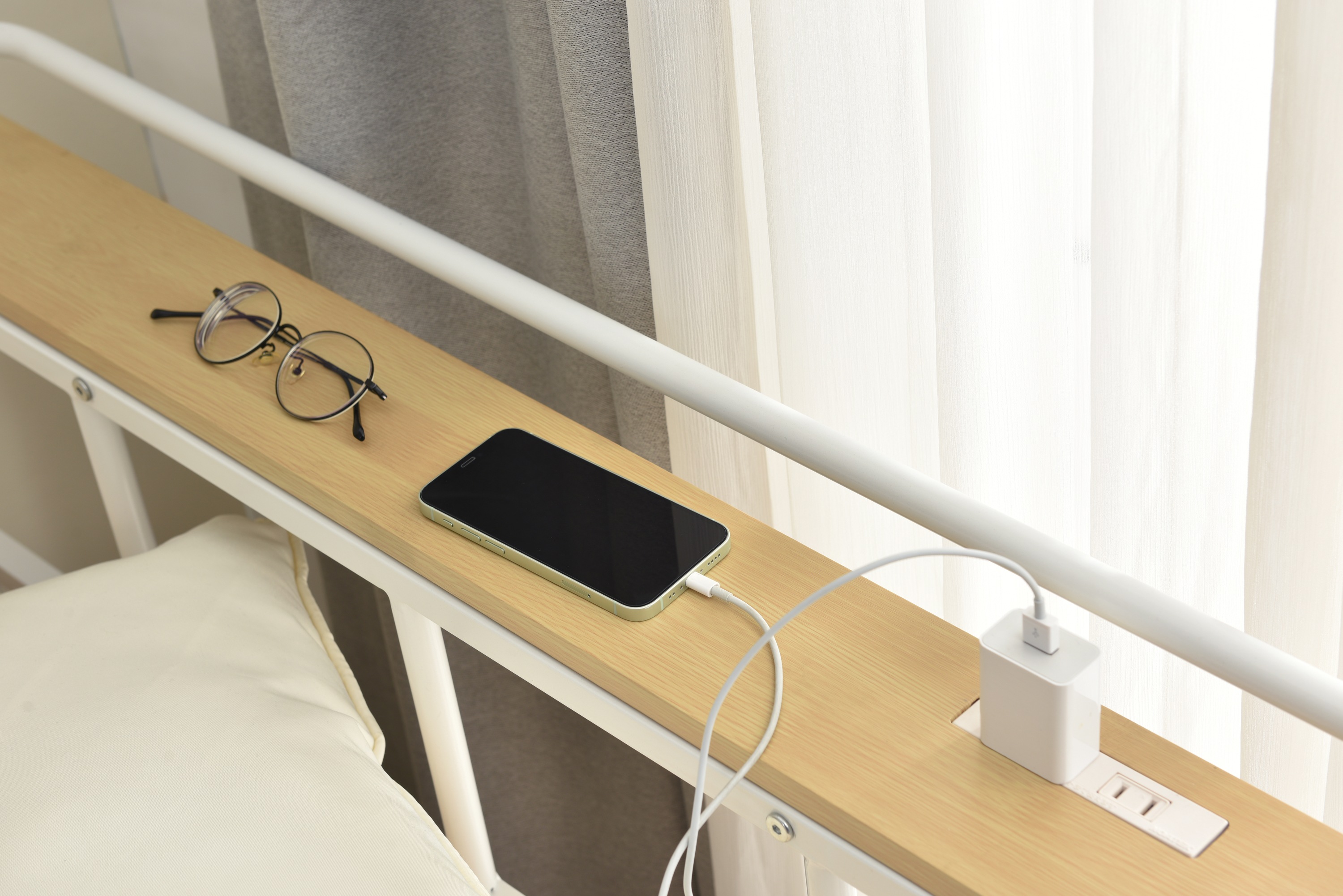 【パイプ床板・Sシングル】ロフトベッド パイプベッド シングル 耐荷重150kg 高さ130cm システムベッド ロータイプ 棚 収納 北欧風 大人 一人暮らし ハンガーポール4本付属 送料無料 ス 【パイプ床板・Sシングル】ロフトベッド パイプベッド シングル 耐荷重150kg 高さ130cm システムベッド ロータイプ 棚 収納 北欧風 大人 一人暮らし ハンガーポール4本付属 送料無料 ス