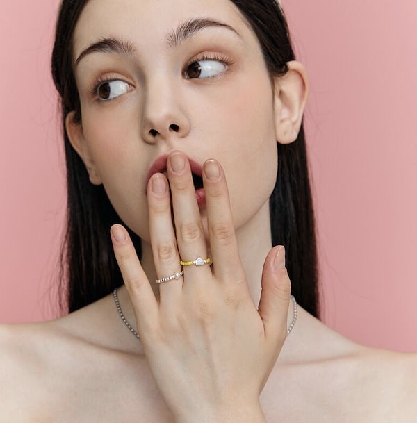 TWICE グッズ サナ サブリー セット ヘアピン チャーム リング TWICE サナ サブリー グッズセット - メルカリ