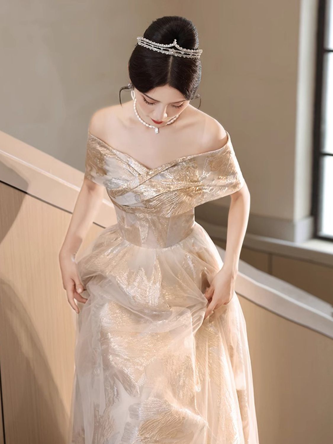 優しい風 ローズゴールドのガウン エレガントなガウンワンピース パーティードレス パーティドレス ドレス ロングドレ パーティードレス 結婚式 二次会 ワンピース 優しい風 ローズゴールドのガウン エレガントなガウンワンピース パーティードレス パーティドレス ドレス ロングドレ パーティードレス 結婚式 二次会 ワンピース