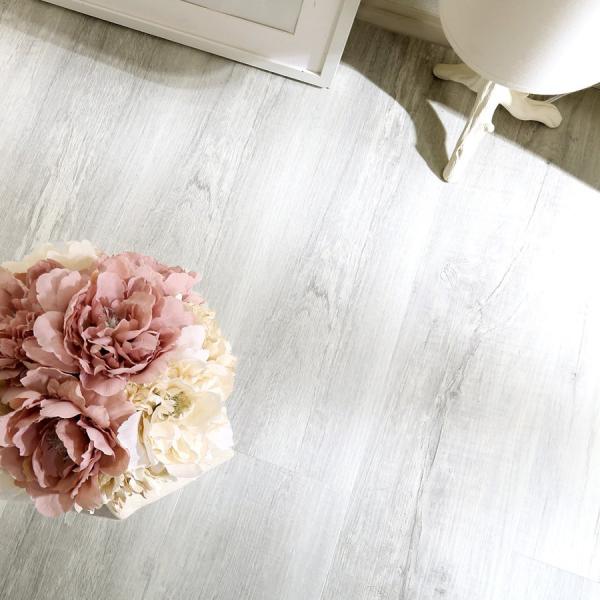 フロアタイル 3畳向け 置くだけ はめ込み すべり止め 賃貸対応 床 傷防止 フロアータイル ホワイト 白木目 木目柄 防炎 土足対応 防水加工 抗菌 床暖対応 24枚入 フロアタイル 3畳向け 置くだけ はめ込み すべり止め 賃貸対応 床 傷防止 フロアータイル ホワイト 白木目 木目柄 防炎 土足対応 防水加工 抗菌 床暖対応 24枚入