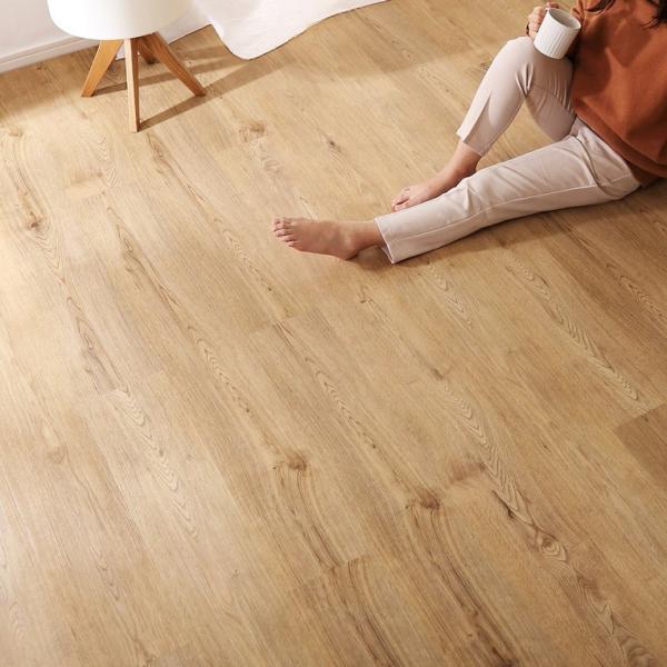 フロアタイル 3畳向け 置くだけ はめ込み すべり止め 賃貸対応 床 傷防止 フロアータイル ホワイト 白木目 木目柄 防炎 土足対応 防水加工 抗菌 床暖対応 24枚入 フロアタイル 3畳向け 置くだけ はめ込み すべり止め 賃貸対応 床 傷防止 フロアータイル ホワイト 白木目 木目柄 防炎 土足対応 防水加工 抗菌 床暖対応 24枚入