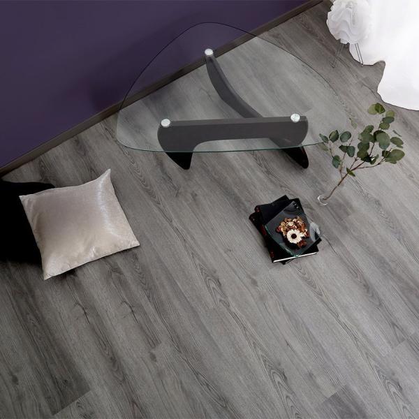 フロアタイル 3畳向け 置くだけ はめ込み すべり止め 賃貸対応 床 傷防止 フロアータイル ホワイト 白木目 木目柄 防炎 土足対応 防水加工 抗菌 床暖対応 24枚入 フロアタイル 3畳向け 置くだけ はめ込み すべり止め 賃貸対応 床 傷防止 フロアータイル ホワイト 白木目 木目柄 防炎 土足対応 防水加工 抗菌 床暖対応 24枚入