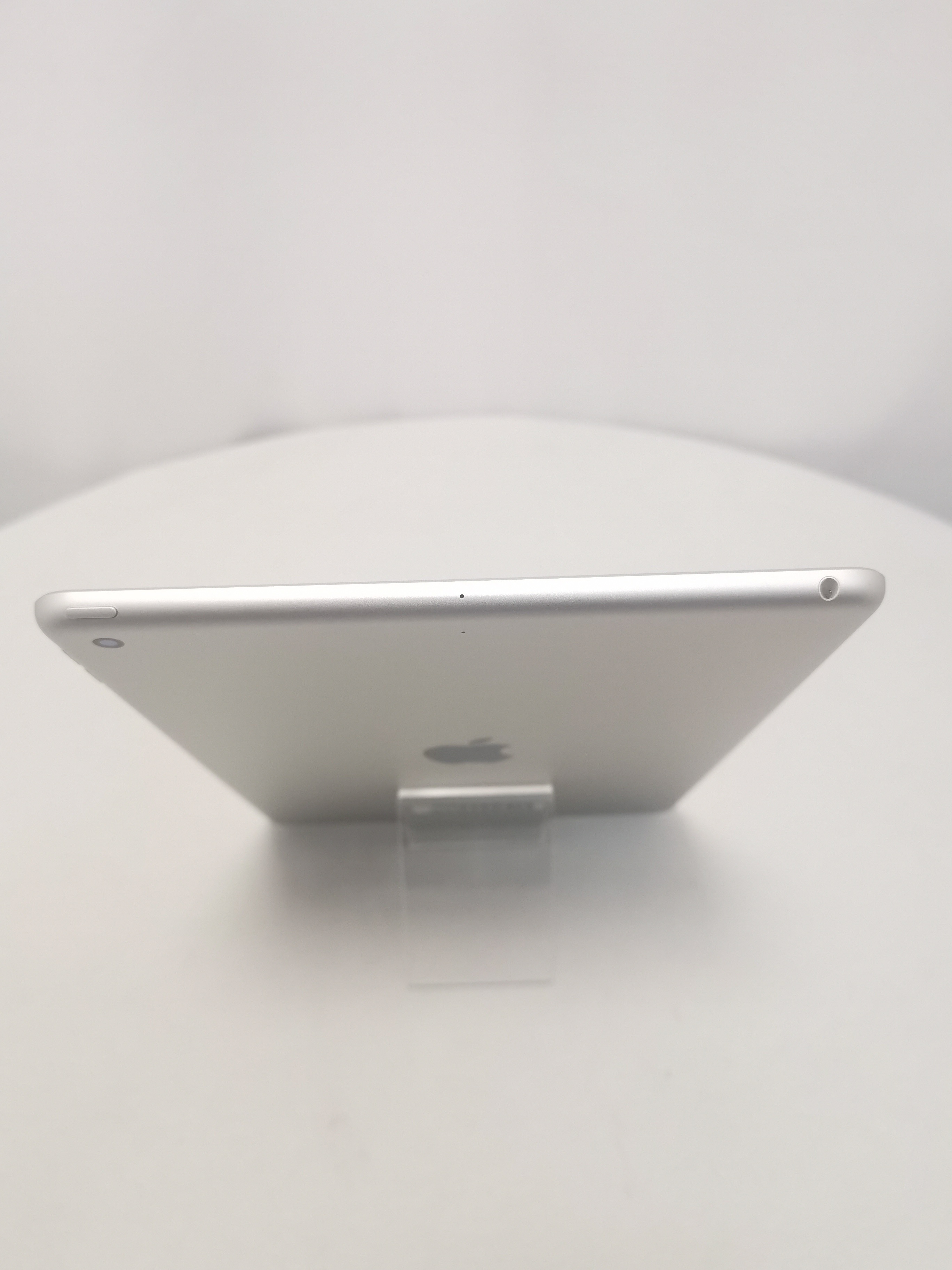 [整備済み品]iPad 10.2インチ 第7世代 Wi-Fi 32GB 2019年秋モデル MW752J/A [シルバー]　A2197