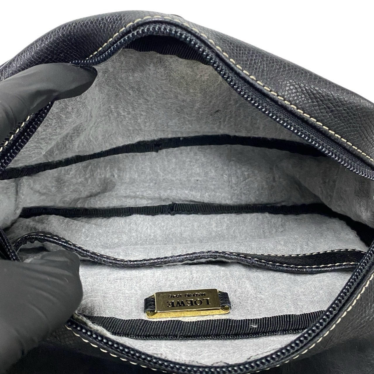 ヴィンテージ アナグラム ロゴショルダーバッグ レザー ブラック 31699