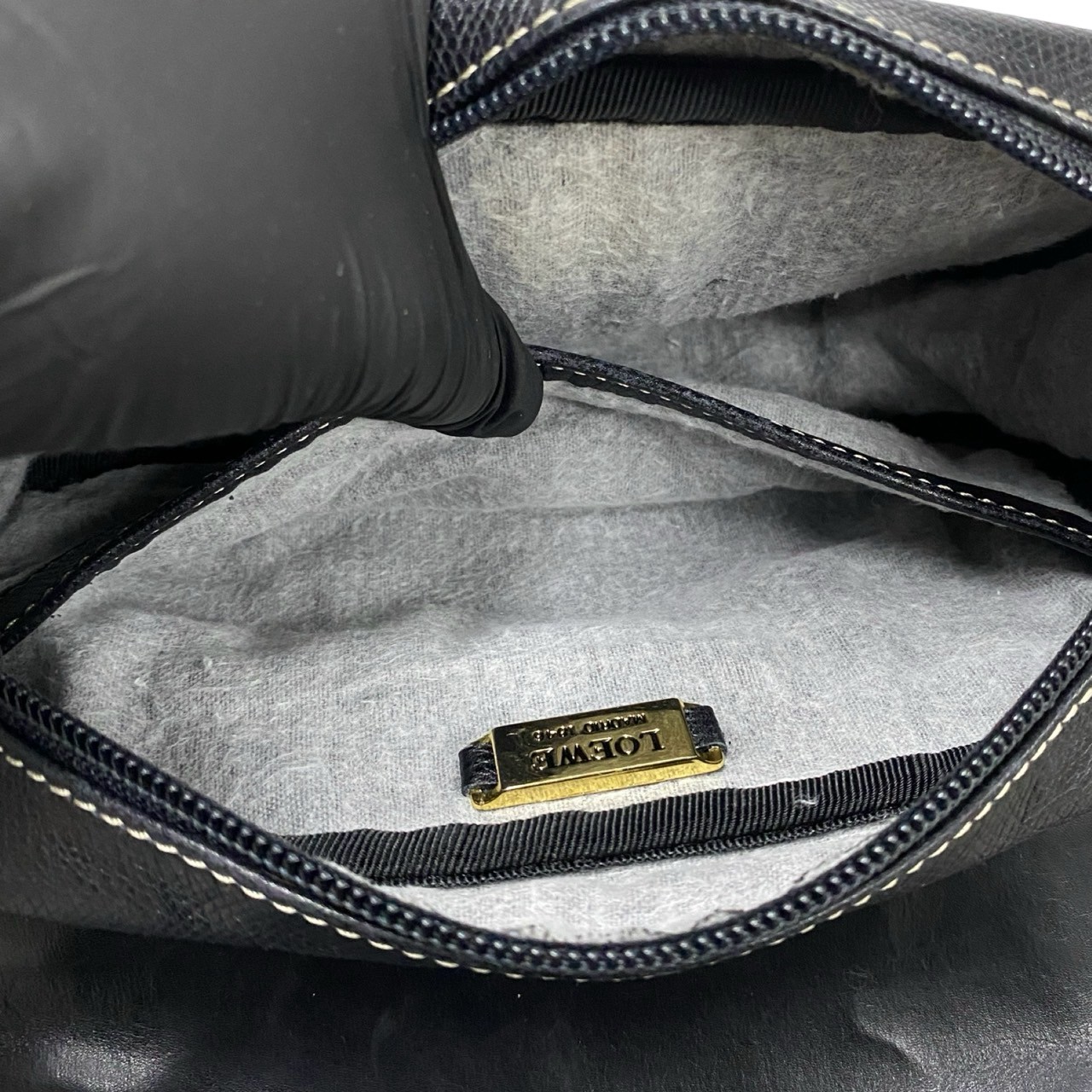 ヴィンテージ アナグラム ロゴショルダーバッグ レザー ブラック 31699