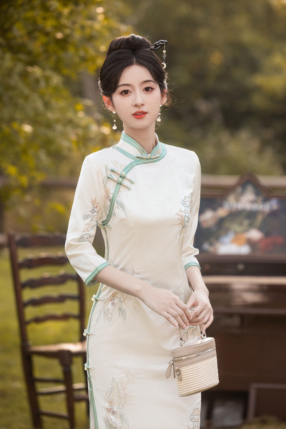 ワンピースドレスドレス刺繍された改良ピンクチョンサムドレス2025春と夏の二重層の刺繍入りジャクアードフィリグリー ワンピースドレスドレス刺繍された改良ピンクチョンサムドレス2025春と夏の二重層の刺繍入りジャクアードフィリグリー