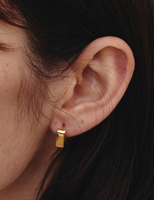 HYERES LOR] H-edition Silver (Y) Square One Touch Earrings