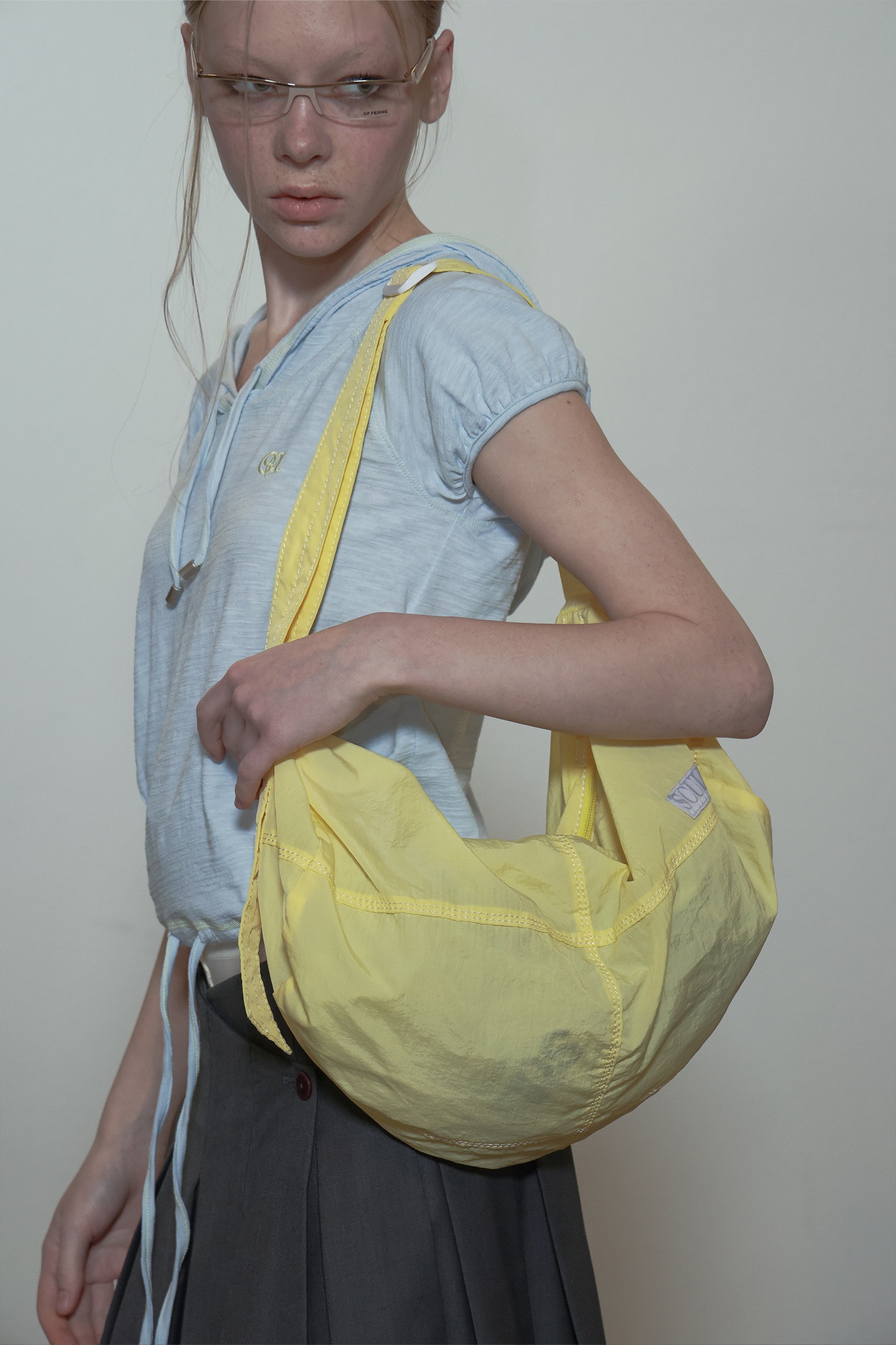 [韓国人気商品] Contrast Stitch Nylon Duffle Bag