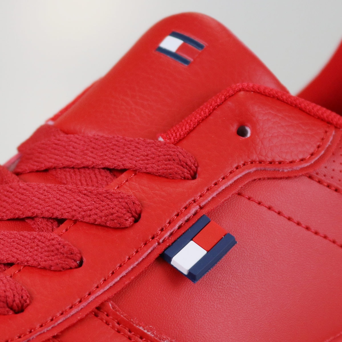 【クリアランスセール】【正規品】TOMMY HILFIGER(トミーヒルフィガー) CADE COURT LOW ケード コート ロー RED 【クリアランスセール】【正規品】TOMMY HILFIGER(トミーヒルフィガー) CADE COURT LOW ケード コート ロー RED