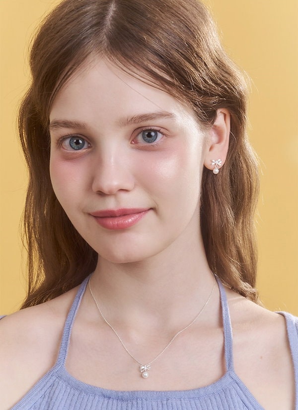 【ENGBROX】rhythmical pearl drop earring〜aespa カリナ着用 Qoo10] エンブロックス [aespa カリナ着用]cherry