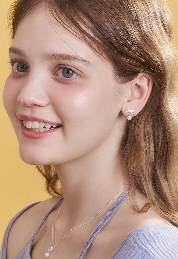 【ENGBROX】rhythmical pearl drop earring〜aespa カリナ着用 Qoo10] エンブロックス [aespa カリナ着用]cherry