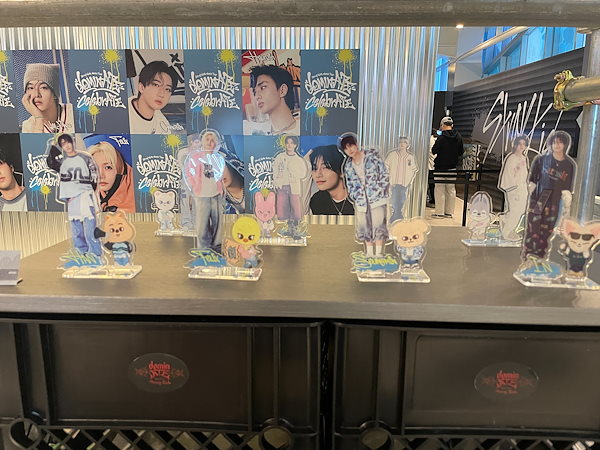 Qoo10] JYP Entertainment [予約] [特典あり] [SKZOO P