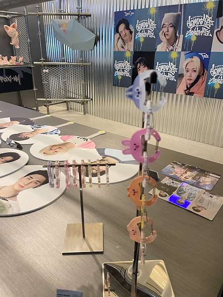 Qoo10] JYP Entertainment [予約] [特典あり] [SKZOO P