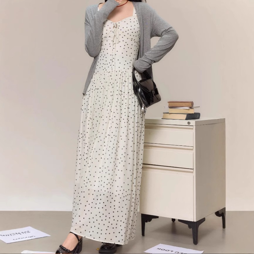 【急速発送】低身長霊動少微復古波点キャミワンピース秋の万能アイテム 【急速発送】低身長霊動少微復古波点キャミワンピース秋の万能アイテム