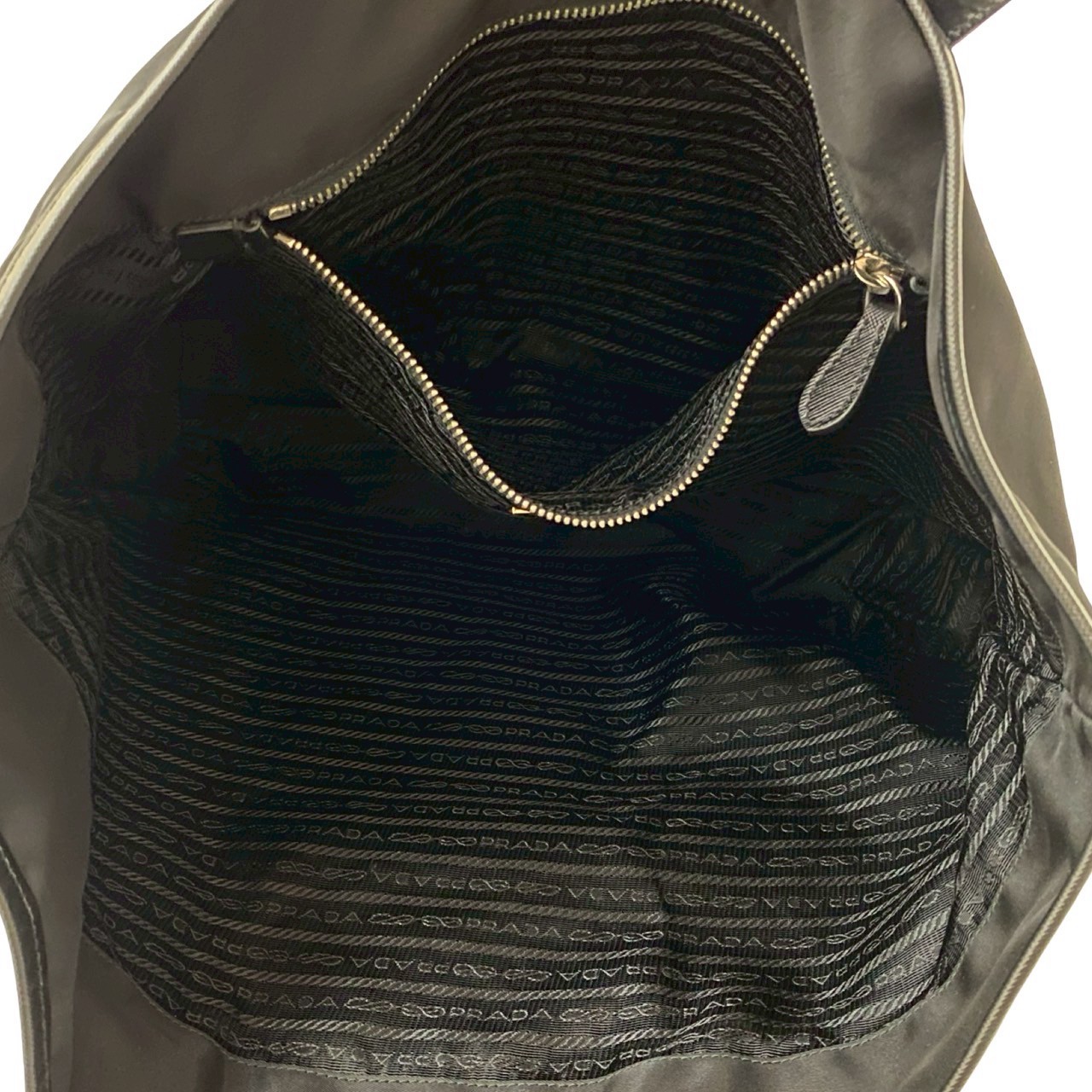 ロボットコレクション モデルモチーフ 三角ロゴ 金具トートバッグ レザー ナイロン ブラック 54846